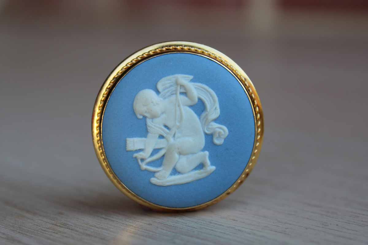 Wedgewood brooches sale