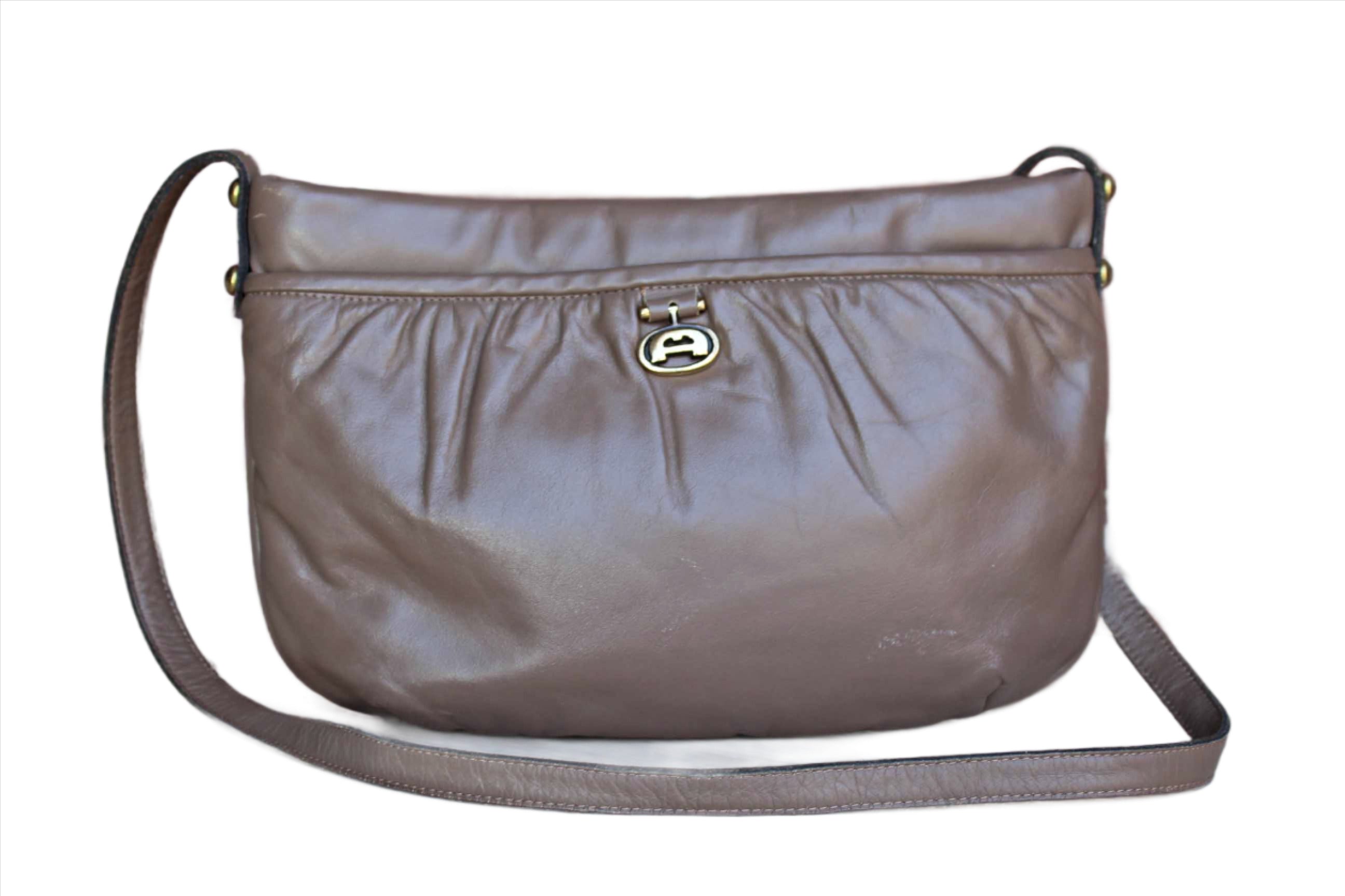 Etienne Aigner New York USA Taupe Brown Leather Shoulder Bag