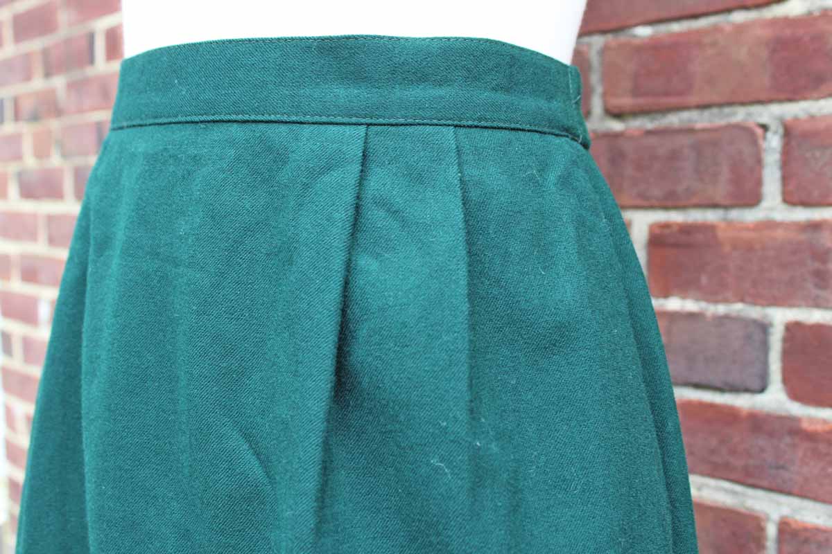 Talbots Green 100 Worsted Wool Pleated Pencil Skirt Size 10